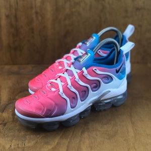 air vapormax plus lava glow